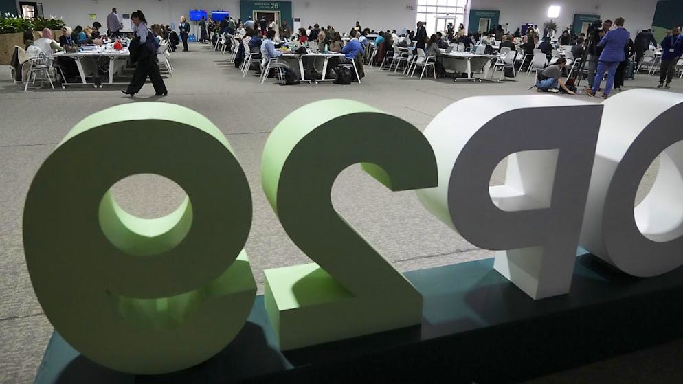 La Cop in Azerbaigian doveva chiudersi l'altro ieri. Ma l'accordo sugli aiuti climatici (il dossier più importante) non era stato raggiunto. Così la conferenza è stata prolungata a ieri e si è concluso stamani nella notte.