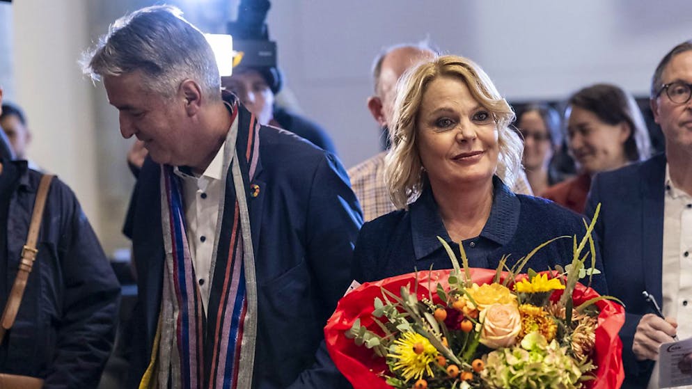 La socialiste Marieke Kruit fait la course en tête pour la mairie de Berne, devant son rival écologiste Alec von Graffenried. Un deuxième tour sera nécessaire pour départager les deux candidats.