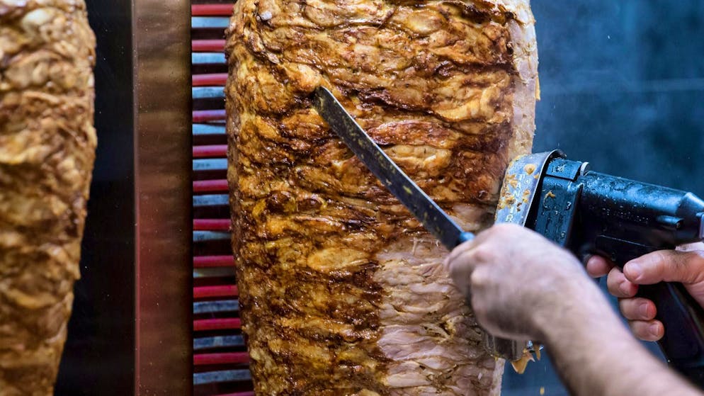 Gerente take-away sotto accusa. San Gallo, 5 bimbi finiscono in ospedale dopo aver mangiato un kebab