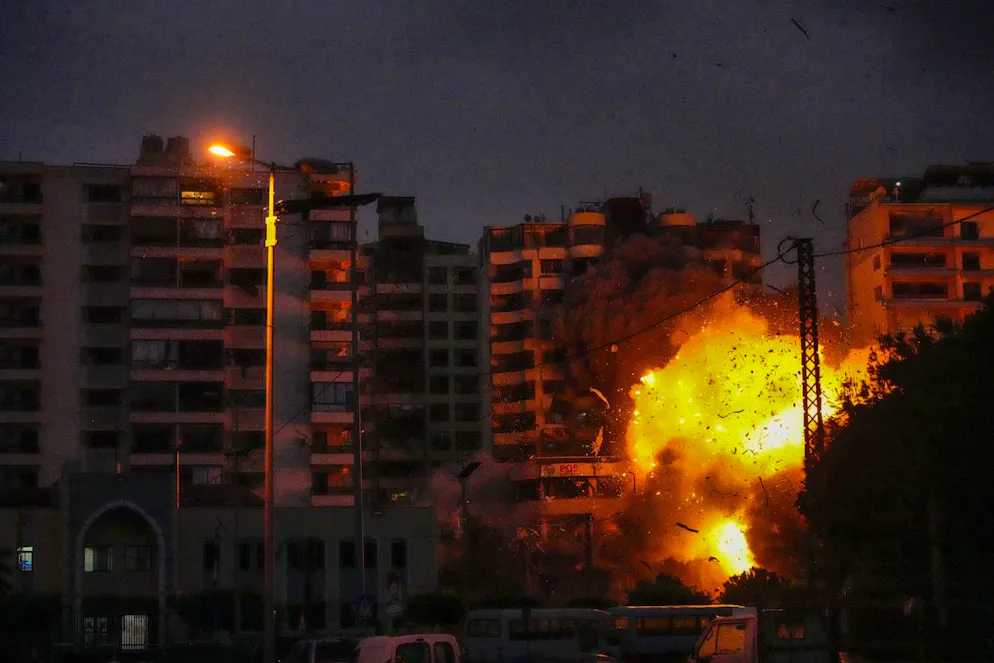 Lundi, l'armée israélienne a affirmé avoir attaqué en une heure environ 25 cibles liées au Hezbollah dans la banlieue sud, le sud et l'est du Liban.