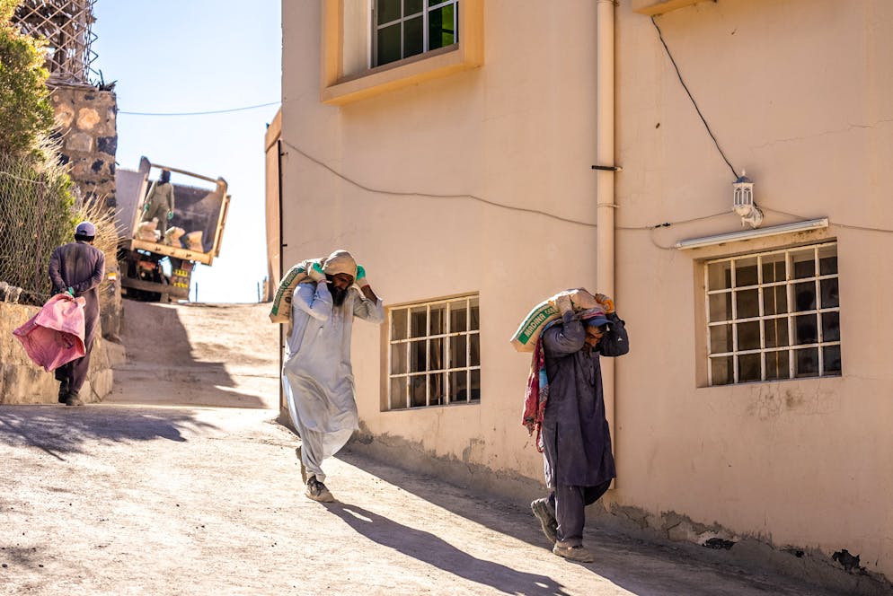 Reisebericht Oman. Viele Menschen leben nicht mehr in den kleinen Dörfern Al Aqr, Al Ayn, Ash Shirayjah und anderen. Einige von ihnen sind mittlerweile ganz verlassen.