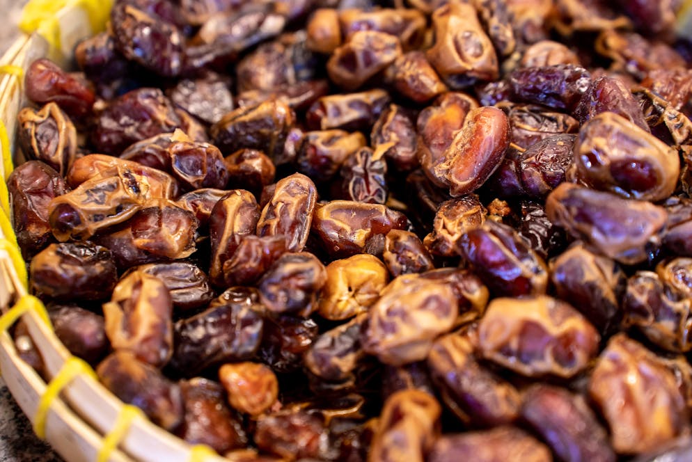 Reisebericht Oman. Kulinarisch erfüllt der Oman alle Träume aus 1001 Nacht. Frische Datteln …