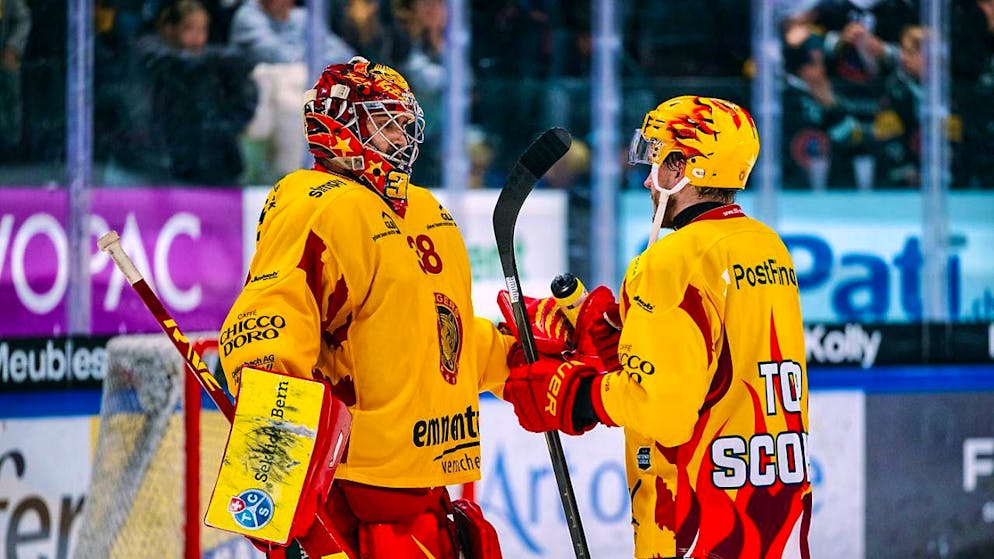 EV Zug reacts to coach's wish to leave - Gallery. Despite conceding three goals, goalie Stéphane Charlin was once again Langnau's match-winner in Lugano with a save percentage of over 90 percent