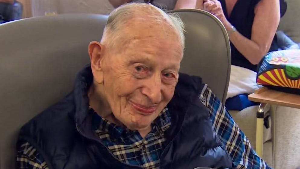 Liverpool FC fan. Probably the oldest man in the world dies at 112