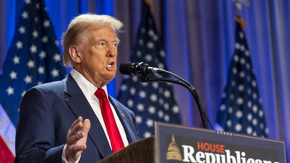 Presa di mira pure la Cina. Trump scatenato: «Dazi del 25% a Messico e Canada per lottare contro droga e migranti»