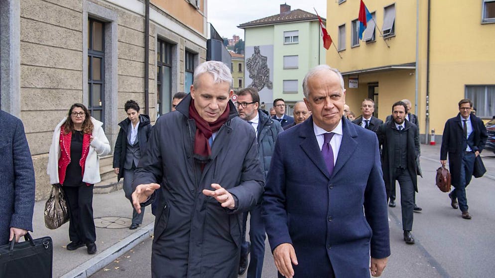 Il consigliere federale, Beat Jans, a colloquio col ministro dell'Interno, Matteo Piantedosi.