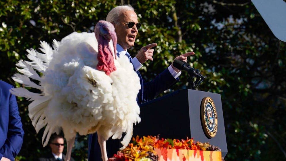 Joe Biden hat is great Thanksgiving-Brauch zwei Truth begins. Active women can do their analysis of the criticism and the Todesstrafe.