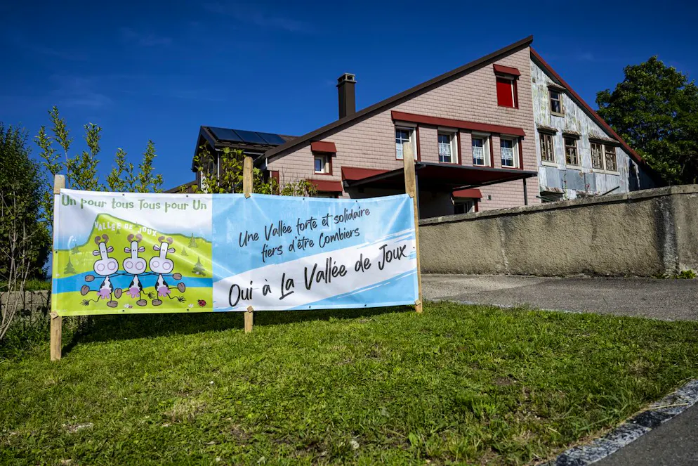 La Vallée de Joux (VD) ne comprendra plus qu'une seule commune dès 2027. Le Chenit, L'Abbaye et Le Lieu ont accepté la fusion.