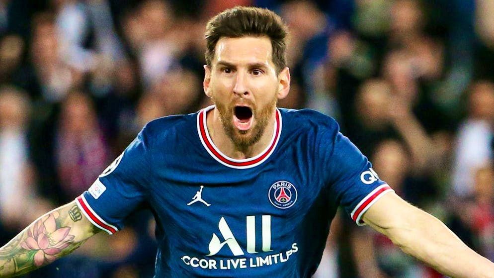 The Champions League record goalscorers. <strong>2. Lionel Messi</strong>: 129 goals. Clubs: Paris Saint-Germain, FC Barcelona.