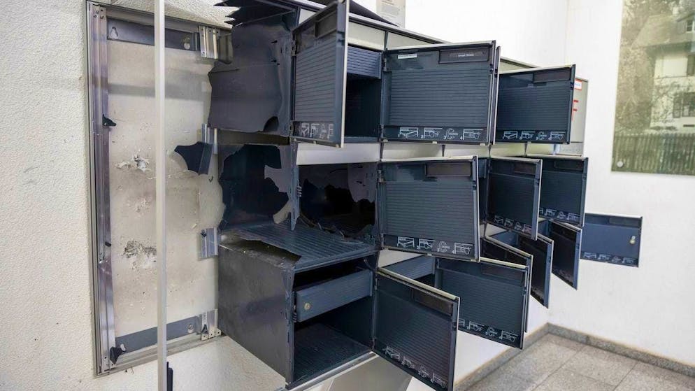 Ginevra. Pacco bomba ferisce una 12enne, l'attacco era rivolto a un produttore di orologi ginevrino?