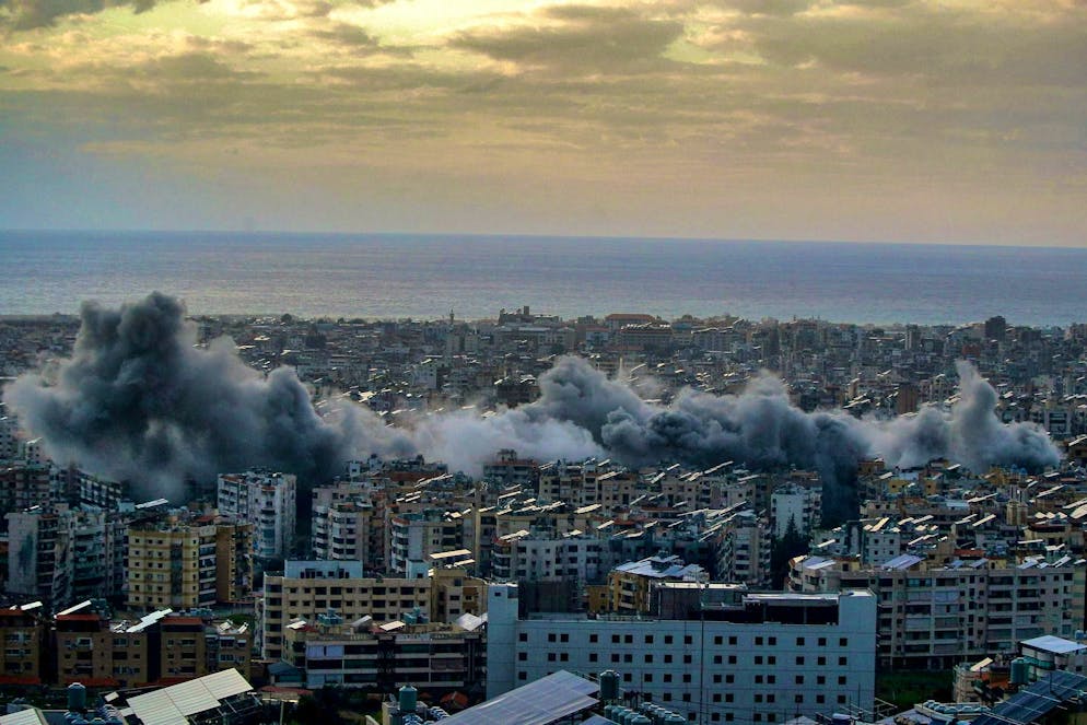 The Israeli air force flew heavy attacks in Beirut until shortly before the agreed ceasefire came into force.