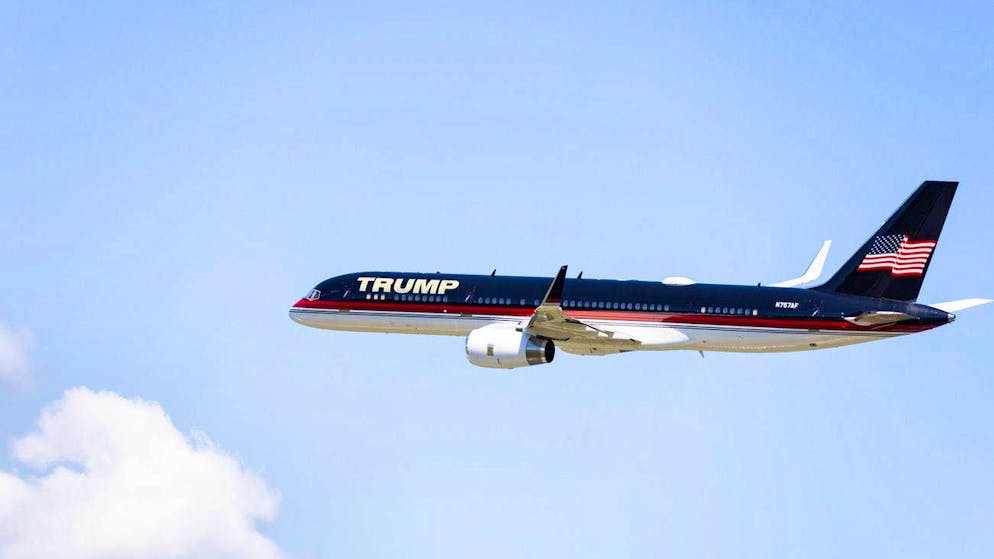 Donald Trump's private Boeing 757-200 is extremely luxurious.