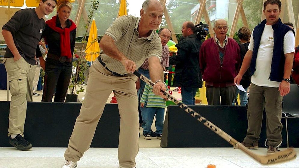 Sportivi illustri morti nel 2024. Paul-Andre Cadieux è morto all'età di 77 anni. Il canadese è stato difensore, facendosi conoscere in Svizzera con la maglia del Berna negli anni '70.  In seguito è rimasto sulla scena dell'hockey svizzero in qualità di istrionico allenatore.