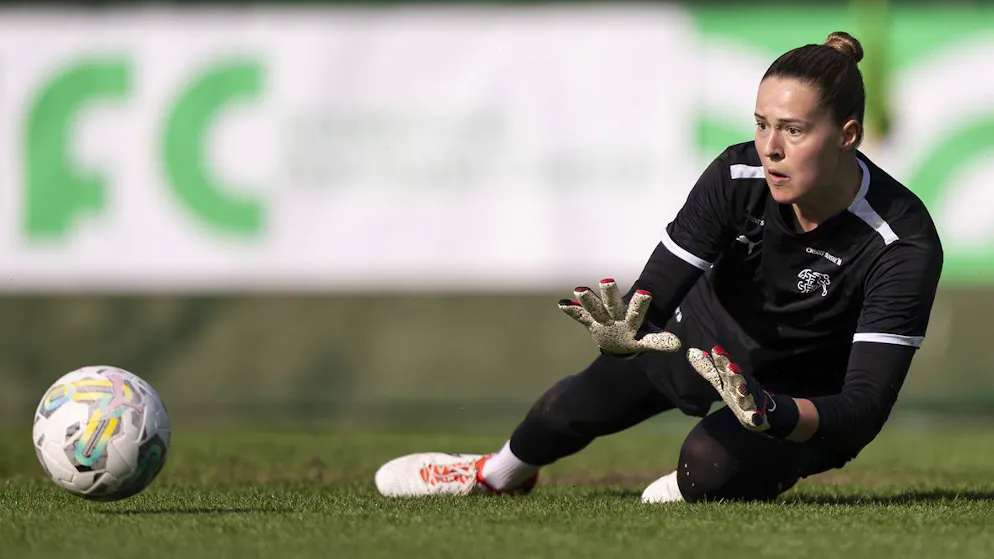Elvira Herzog est désormais titulaire dans les cages helvétiques.