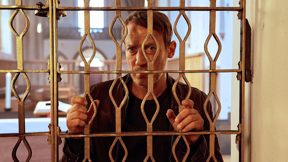«Tatort» im Check: War der Missbrauch in der katholischen Kirche wirklich systematisch?. Falke (Wotan Wilke Möhring) war nie ein gläubiger Mensch. Den Aufenthalt im Kloster sah er wohl eher als Rückzugsmöglichkeit von der Grossstadt und allem Weltlichen.