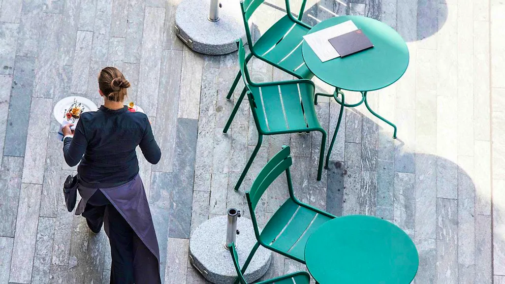 Jobs as service assistants in restaurants will be subject to registration again from 2025. (Archive image)