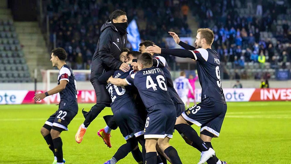 The joy of the Luganesi after Doumbia's 2:0