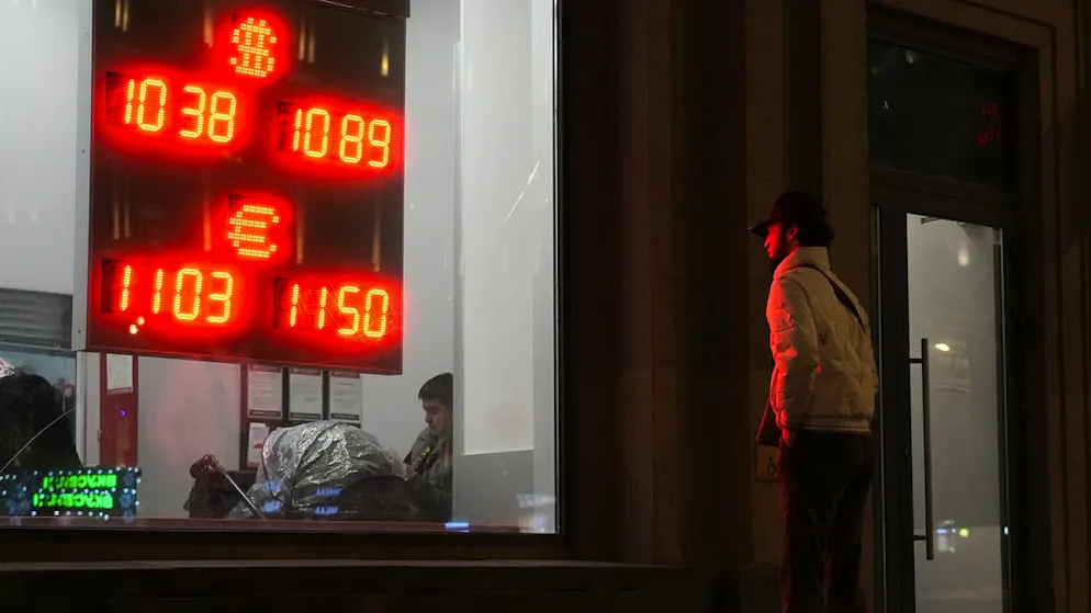 Les Russes inquiets. Rouble en chute libre: 5 points pour comprendre la crise qui secoue l'économie russe