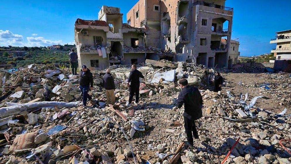 Residents return to the village of Qana in southern Lebanon. Photo: Hussein Malla/AP/dpa