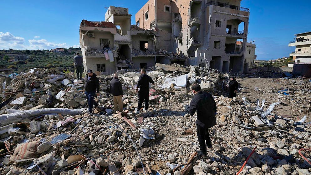 Einwohner in Südlibanon zurück in Dorf Qana. Photo: Hussein Malla/AP/dpa