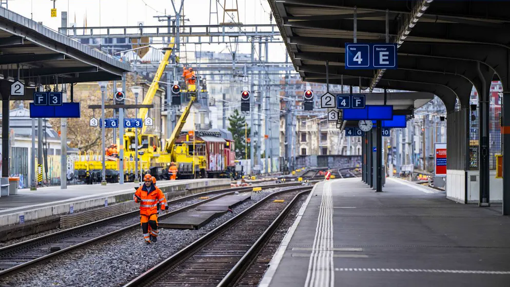 La circulation des trains était fortement perturbée en gare de Genève-Cornavin ce vendredi matin.