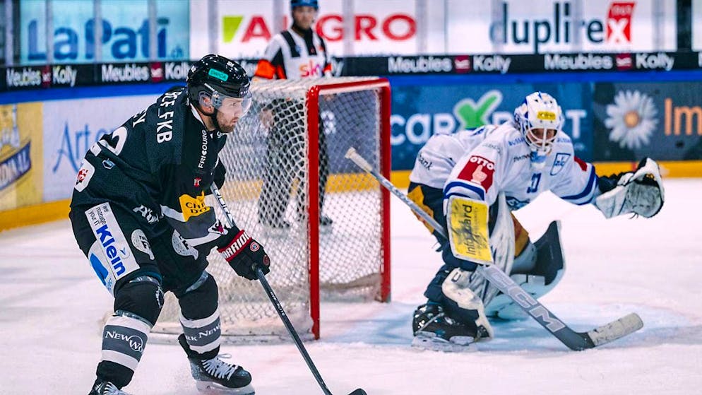 Ajoie with big turnaround - derby wins for ZSC and Bern - Gallery. Scored for the first time in Fribourg-Gottéron kit: Linden Vey