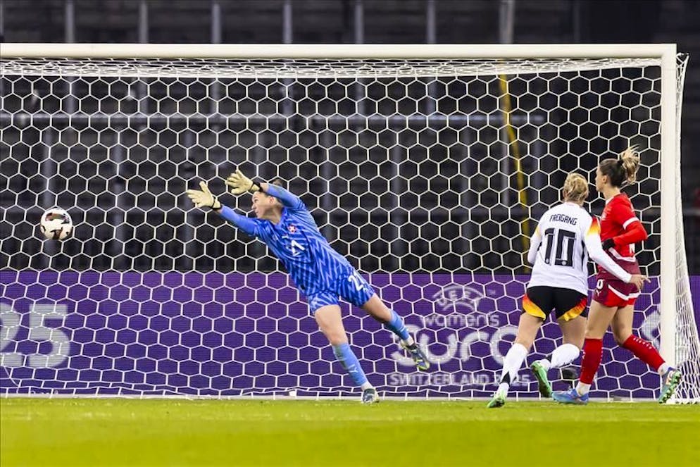 Svizzera travolta 5-0 dalla Germania