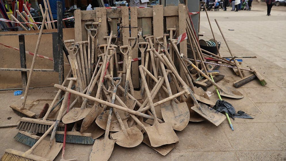 Inondazioni. Gli alluvionati a un mese dalla Dana a Valencia: «Non abbandonateci'»