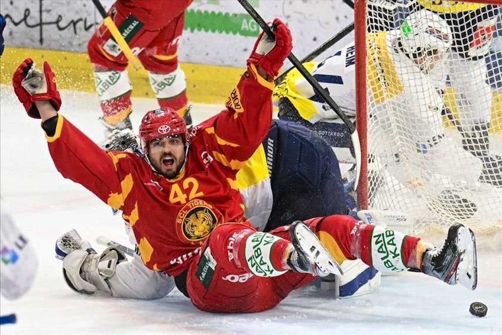 Baltisberger festeggia il 2-0.