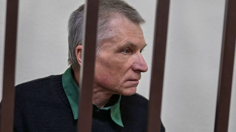 Der inhaftierte Kreml-Kritiker Alexej Gorinow im Gericht, während seines zweiten Prozesses wegen Kritik an Russlands Vorgehen in der Ukraine.