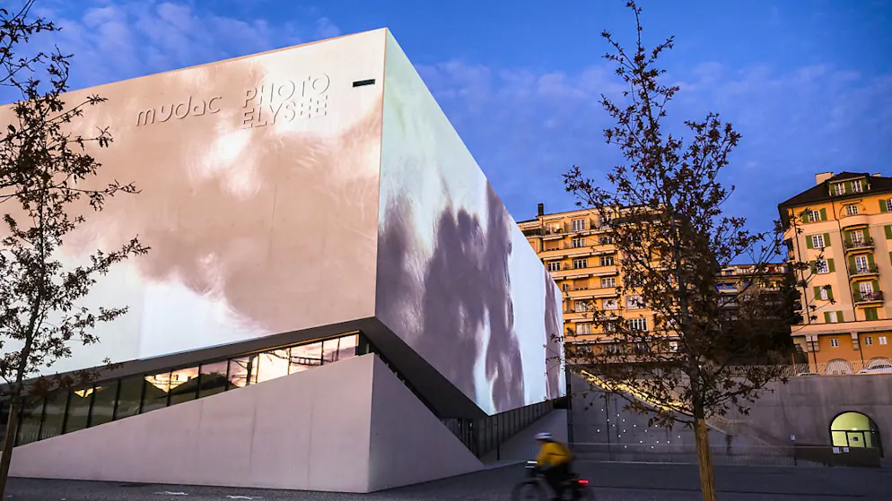 Des projections géantes s'afficheront dès le 7 décembre sur la façade du bâtiment accueillant Photo Elysée et le mudac (archives).