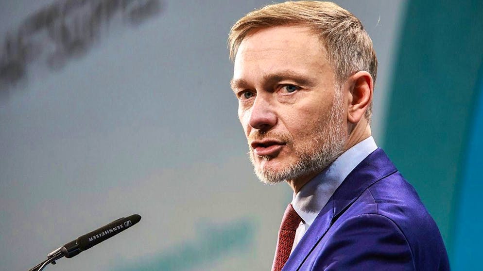 ARCHIVE - Christian Lindner (FDP), former Federal Minister of Finance and FDP Federal Party Chairman, speaks at the 18th Süddeutsche Zeitung (SZ) Economic Summit. Photo: Hannes P. Albert/dpa