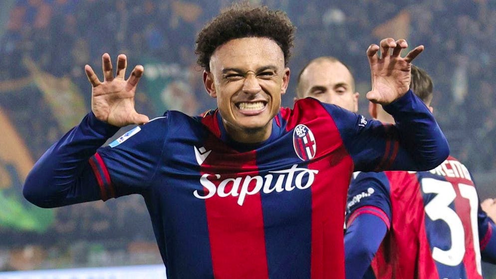 Dan Ndoye shows off his goal celebrations in a Bologna shirt for the first time this season