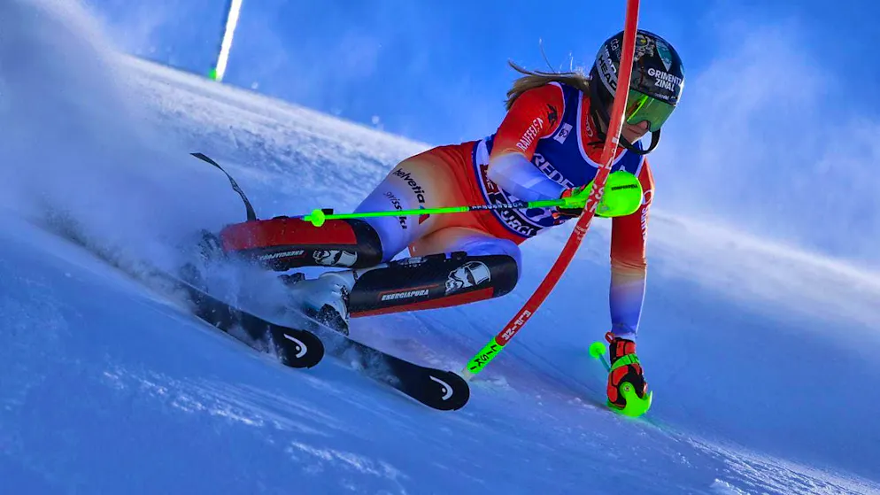 Camille Rast is only 0.12 seconds behind the leading German Lena Dürr in third place after the first slalom run in Killington