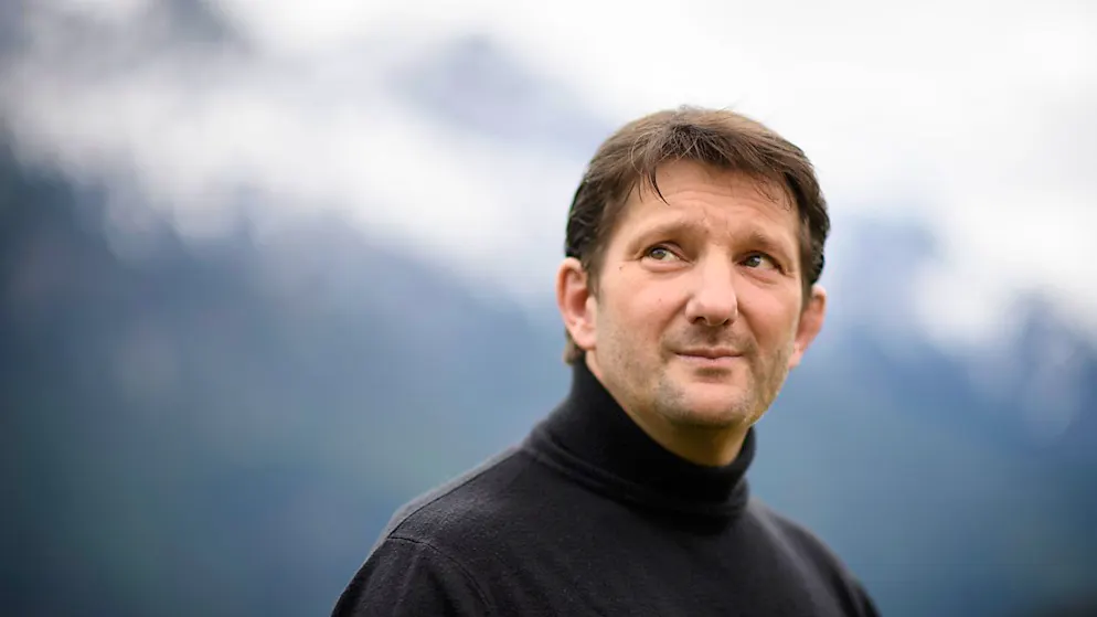 Im Fall des Whistleblowers Adam Quadroni gibt es neue Anklagen: Ein Polizist muss sich wegen Freiheitsberaubung und Amtsmissbrauch verantworten, der Whistleblower selbst wegen Drohung gegenüber der Polizei. (Archivbild)