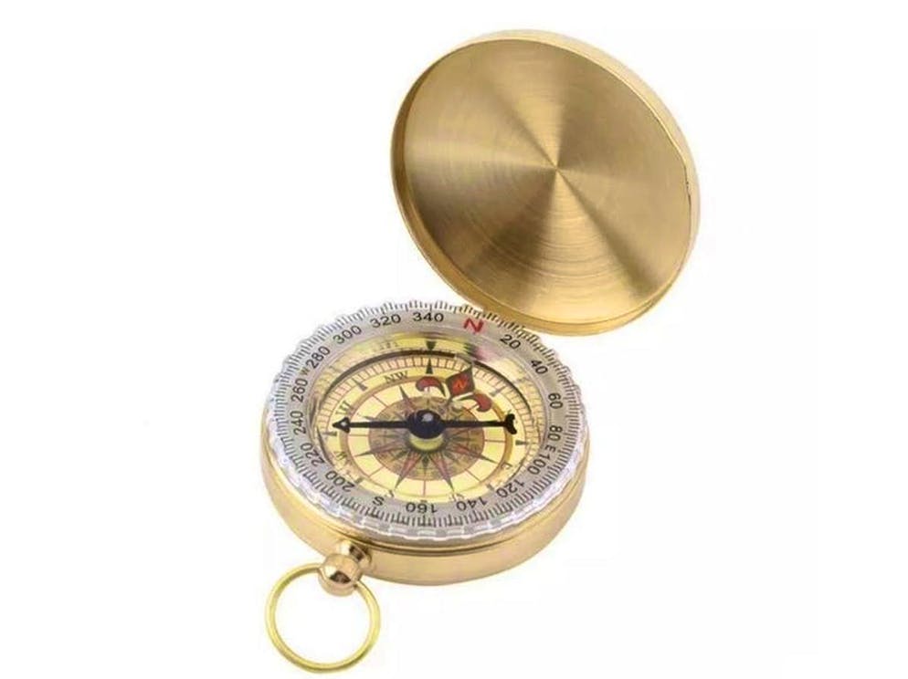 7 gift ideas for your better half. So that your better half always finds their way home: Vintage brass compass from eStore for 13.90 francs, via Manor.