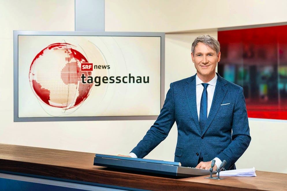 Mass exodus at SRF. "Tagesschau" presenter Franz Fischlin also left SRF in summer 2022. And the broadcaster has had to accept these other prominent departures in recent years: