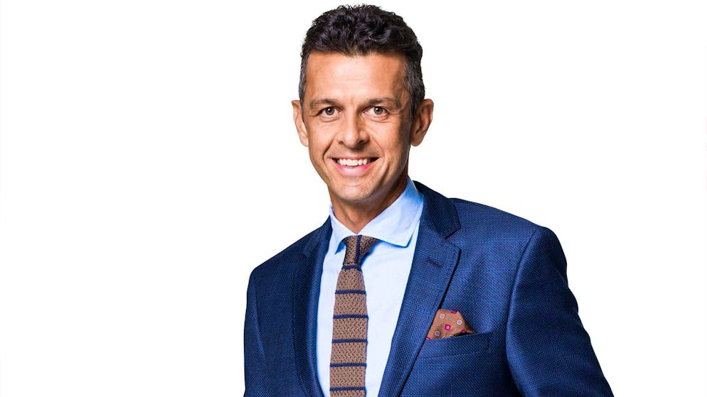 Mass exodus at SRF. Saying goodbye to SRF after the Tokyo Olympics: sports pundit Jann Billeter. The man from Graubünden was there for 24 years. He will remain in the world of television, switching to MySports. The former HC Davos ice hockey player will be working there as an ice hockey presenter and commentator.