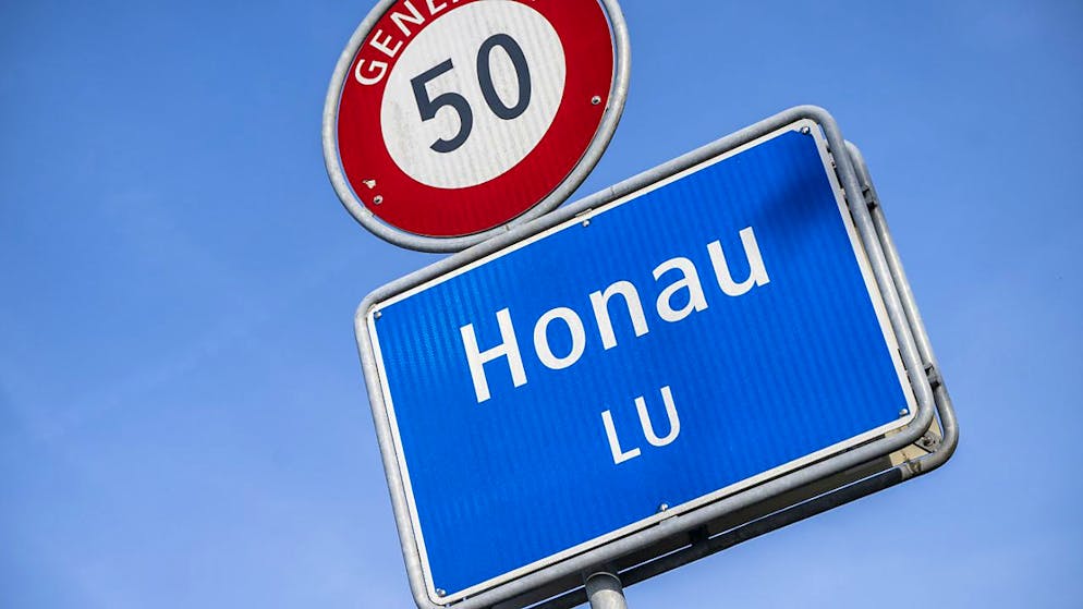 Ob Tempo 50 oder 30 innerorts gefahren werden soll, ist im Kanton Luzern umstritten. (Archivaufnahme)