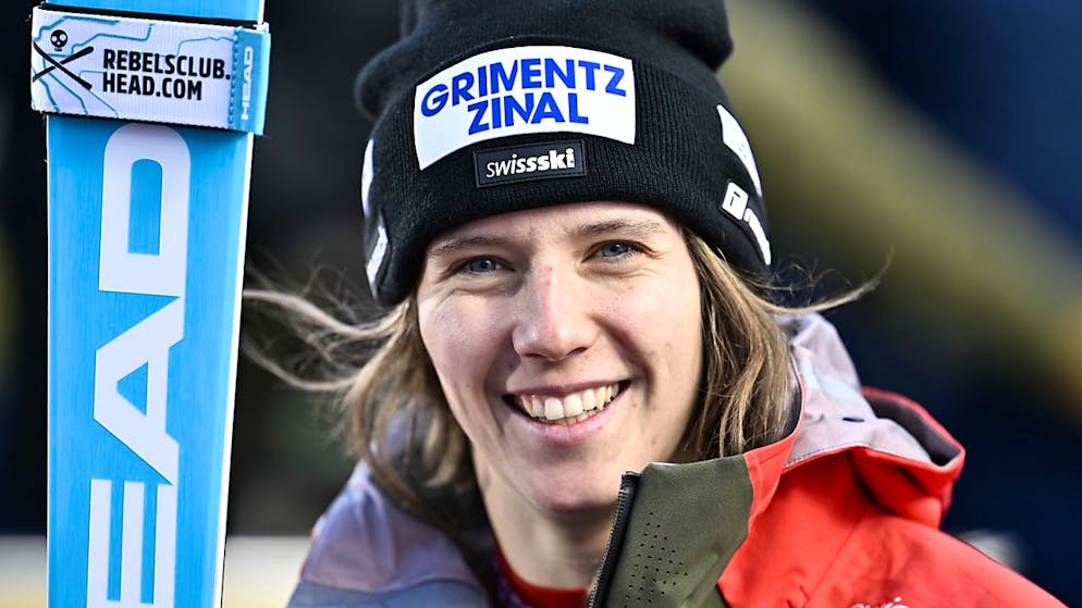 Camille Rast (Mitte), die Siegerin des Slaloms in Killington, findet es "absolut verrückt, wie schnell ich gerade unterwegs bin"