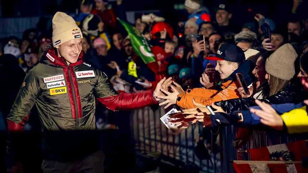 Odermatt's handling of the multiple stresses - Gallery. A fan favorite: Marco Odermatt's great popularity also makes him a sought-after advertising medium