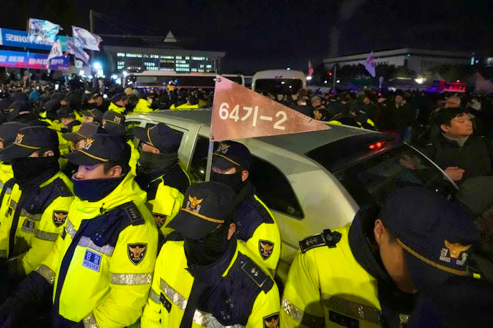 U-turn in South Korea - President lifts martial law - Gallery. Military vehicles are surrounded by police officers in front of the National Assembly. In a speech broadcast live, the President of South Korea accused the country's opposition of sympathizing with North Korea.