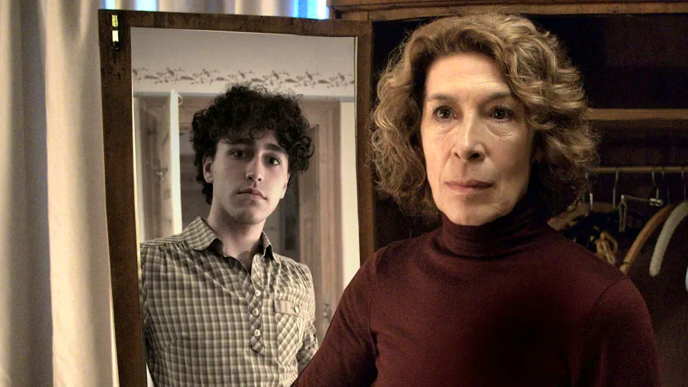 Screenwriter Uli Brée wrote her new role to suit actress Adele Neuhauser: she plays Josefa, who returns to her home village after 35 years - which she once left as Josef (Riccardo Campione). She has known all her life that she is a woman.