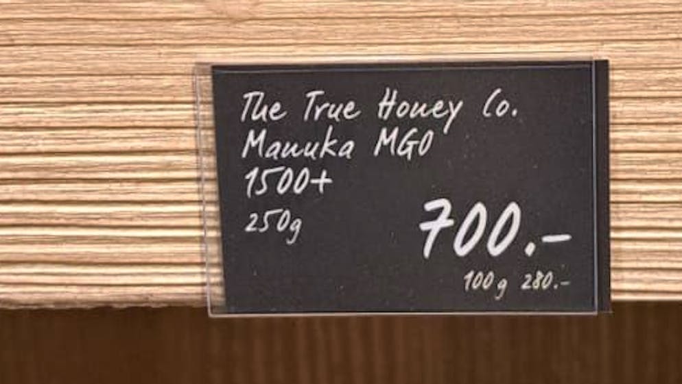 A jar of Manuka for 700 francs. It's all a bluff - or what's the honey hype all about?