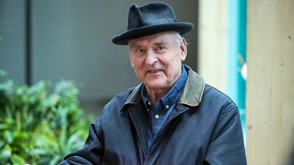 Mit der Spraydose gegen die Missachtung von Lebenswelten - Gallery. Die Wahrnehmung von Harald Naegeli ist zweischneidig: während er wegen seiner schwarz gesprayten Figuren an Hauswänden in Zürich und anderswo mit der Justiz in Konflikt geriet, hat ihn die Stadt Zürich 2020 mit ihrem Kunstpreis gewürdigt. Heute wird der Sprayer von Zürich 85 Jahre alt. (Archivbild)