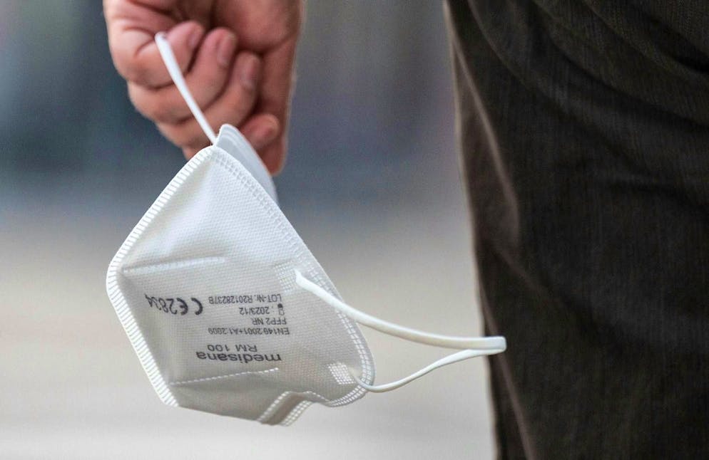 SBB is selling 900,000 FFP2 masks. A stock sale with a catch. Because the masks are about to expire. (symbolic image)