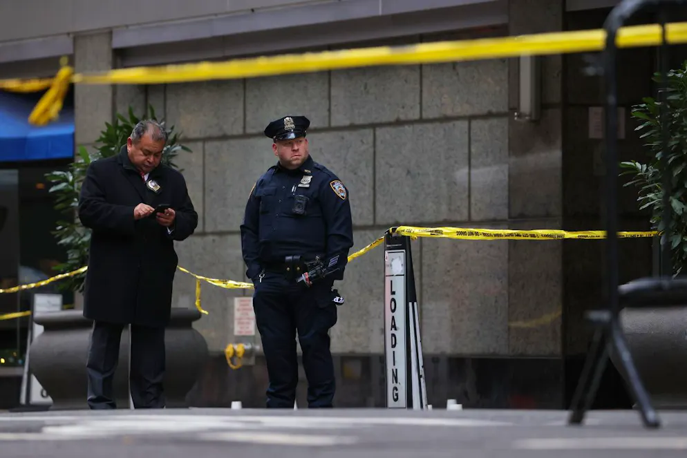 Les abords de l'hôtel étaient bouclés par la police de New York, le NYPD.