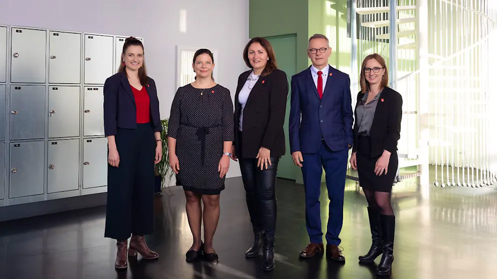 Der neu zusammengesetzte Bieler Gemeinderat hat die Direktionen verteilt.