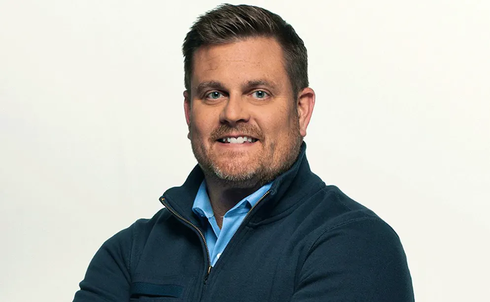 M. Thompson faisait partie de la maison mère UnitedHealth Group depuis 20 ans et dirigeait sa branche santé UnitedHealthcare depuis 2021, qui assure 51 millions de personnes et travaille avec des programmes gouvernementaux tels que Medicare, le système fédéral d'assurance-santé des seniors.