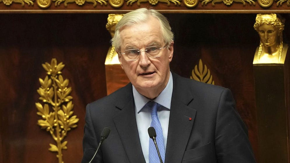 France. «Macron doit s'en aller», la France «au bord du gouffre»: les réactions à la censure de Barnier